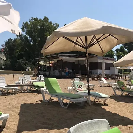 Erol Green Apart Apartment Side